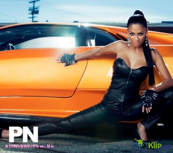 Николь Шерзингер возле машины (8 фото)