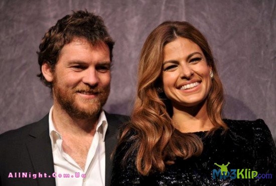 Ева Мендес в красивом платье (18 фото)