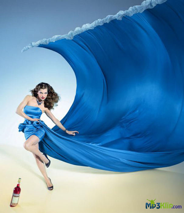 Милла Йовович (Milla Jovovich) снялась для календаря Campari