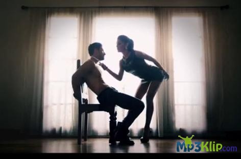 Санта Димопулос презентовала дебютный клип на песню "When we move"