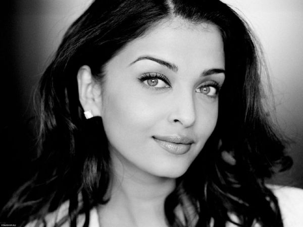 Голая Aishwarya Rai (Айшвария Рай) 5 фото