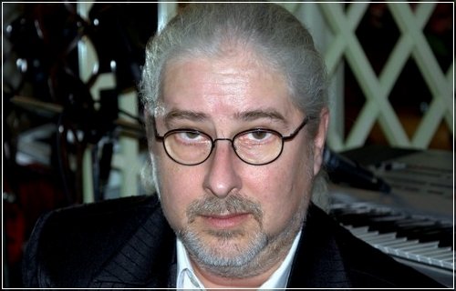 Леонид Ярошевский подает в суд на певицу Валерию