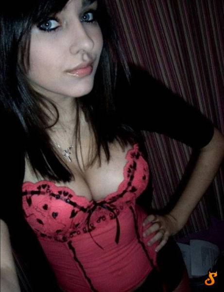 Девушки эмо