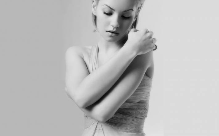 elisha ann cuthbert  - эротичные картинки