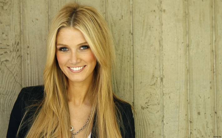 delta goodrem  - Обои