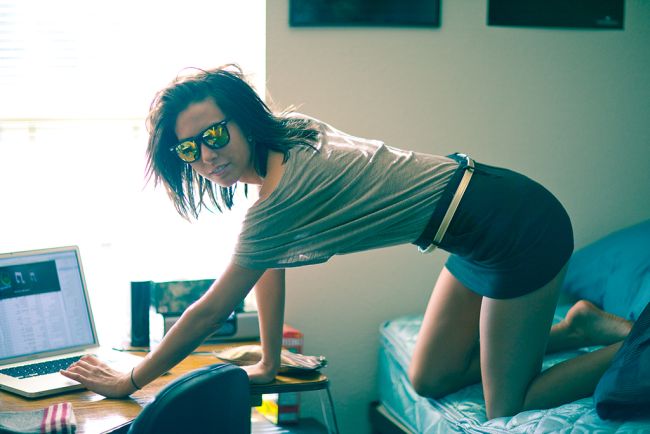 Девушки, которые никогда не расстаются со своими ноутбуками