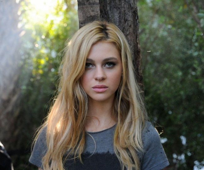 Никола Пельтц / Nicola Peltz