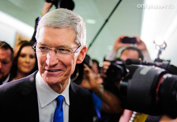 Глава Apple Тим Кук публично признался, что он гей