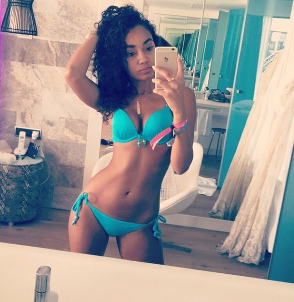 Ли Энн Пиннок (Leigh-Anne Pinnock) в бикини на пляже Ибицы