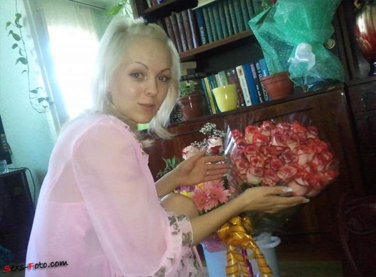 Жена на день рождения голышом