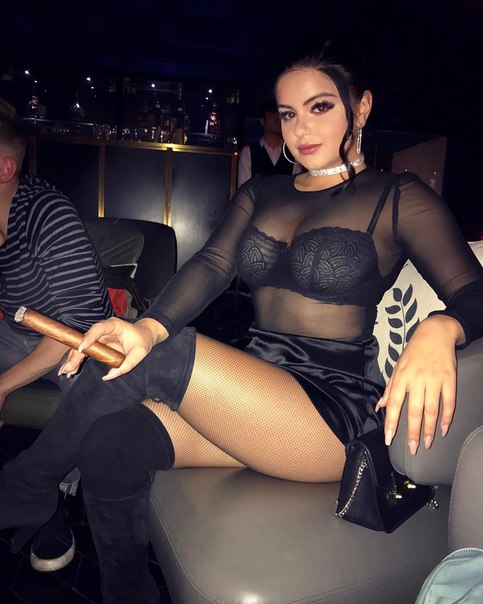 Ariel Winter в Instagram (март 2017)