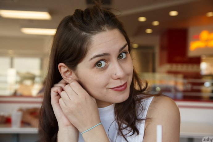 Christine Ash In And Out By Zishy