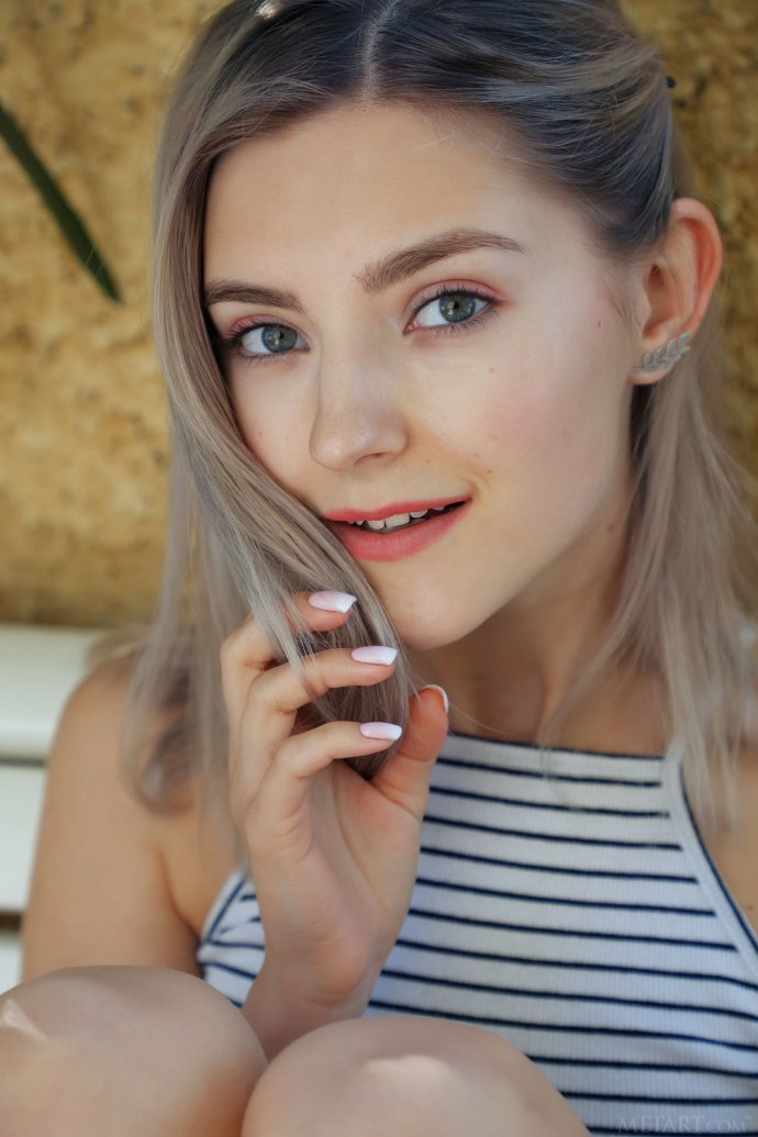 Eva Elfie Clean Sweep By Met Art