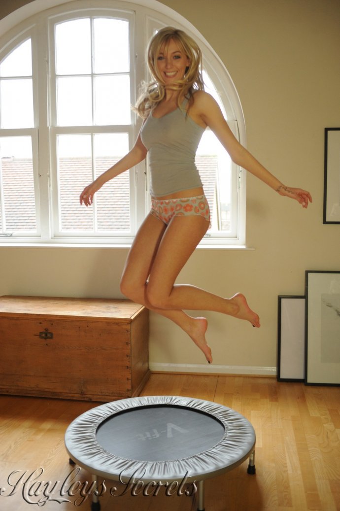 Молодухи в жопе детство заиграло