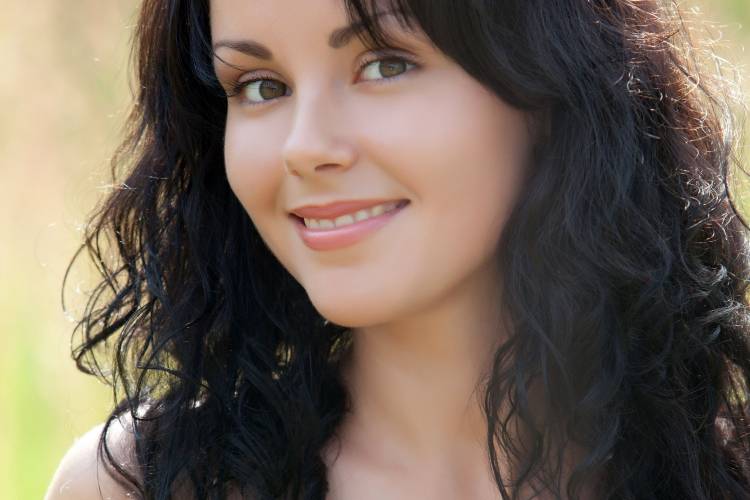 Mirelle a, девушка, улыбка, брюнетка на рабочий стол